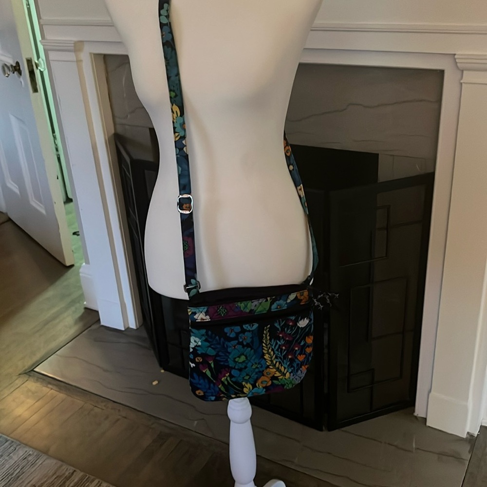 Vera Bradley purse like new
